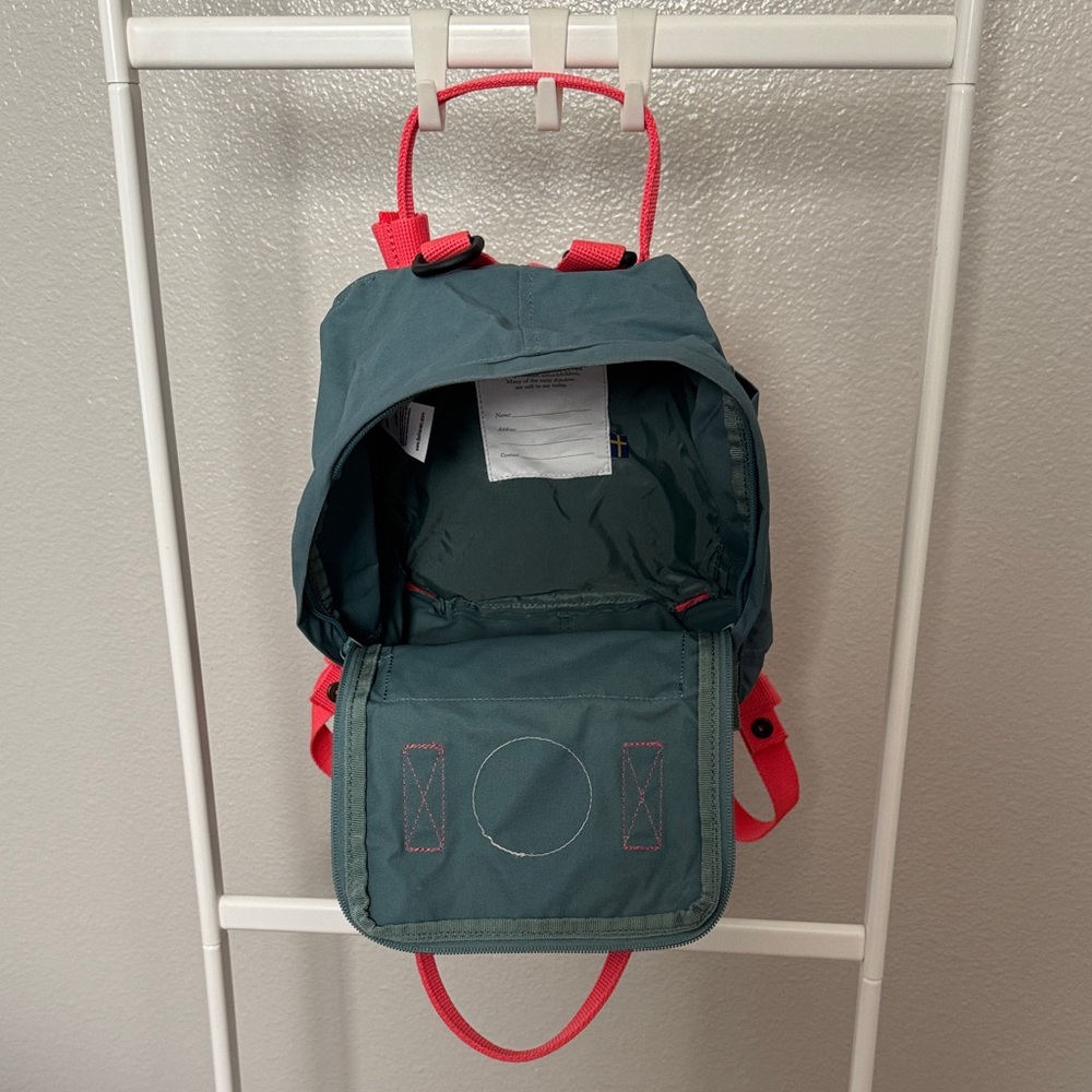 Fjallraven Kånken Backpack in Teal and Coral - Picture 7 of 7